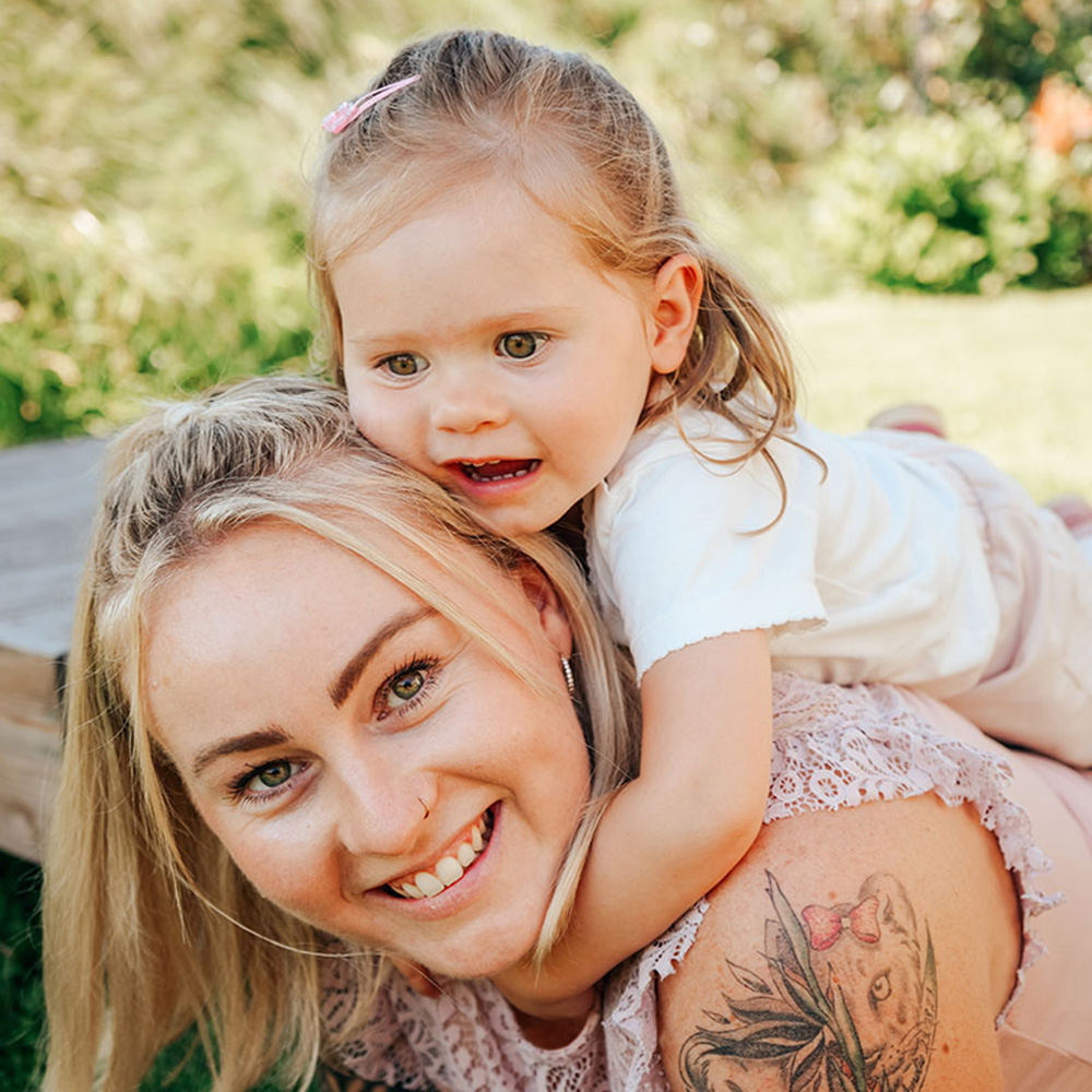 Mama und Tochter